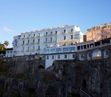 PPDS brings modern luxury and limitless entertainment to historic five star Bellevue Syrene hotel